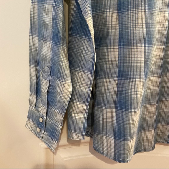 NWT Wrangler Blue/White Women's Long Sleeve Western Shirt, XXL - Picture 5 of 9